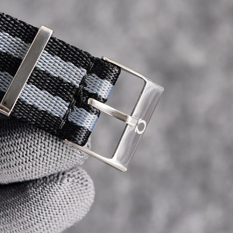オメガ コピー シーマスターダイバーコーアクシャルマスタークロノメーターブラックブラック omy68553