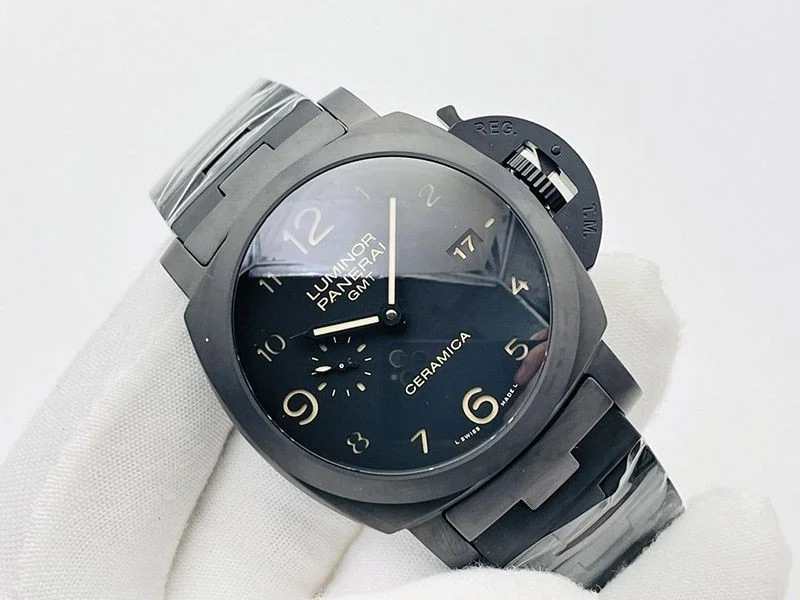 大人気♪パネライ ルミノール1950 3デイズ GMT コピートゥットネロ PAM00437