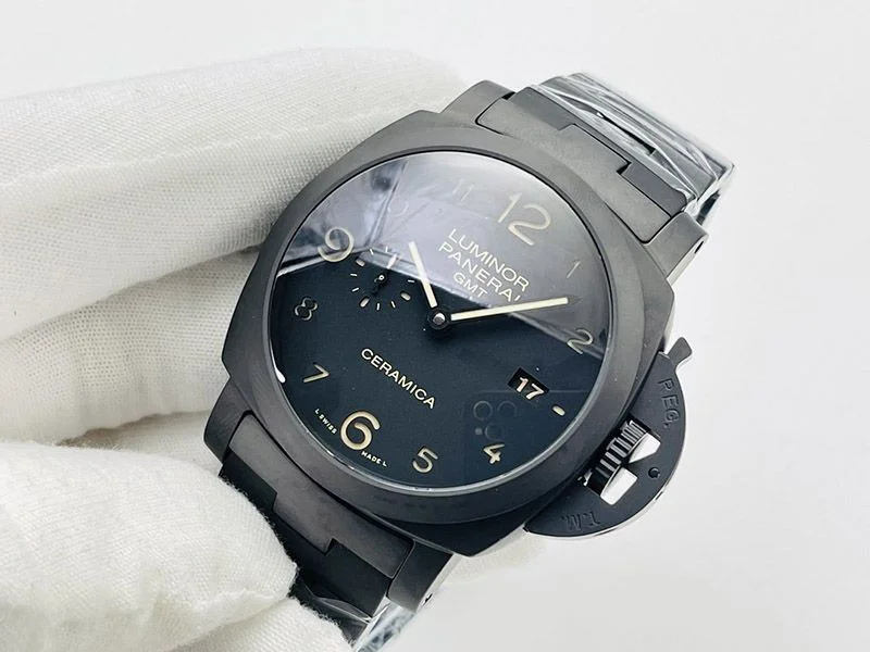 大人気♪パネライ ルミノール1950 3デイズ GMT コピートゥットネロ PAM00437