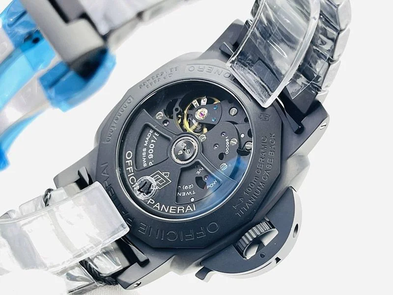 大人気♪パネライ ルミノール1950 3デイズ GMT コピートゥットネロ PAM00437