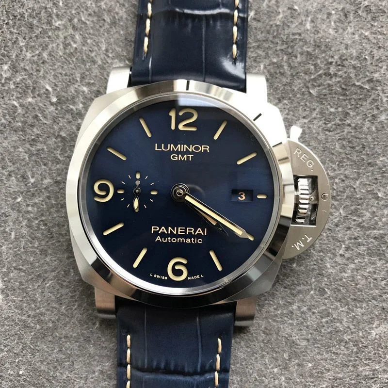 色鮮やかなブルー文字盤が人気!パネライ ルミノール GMT コピー PAM1033
