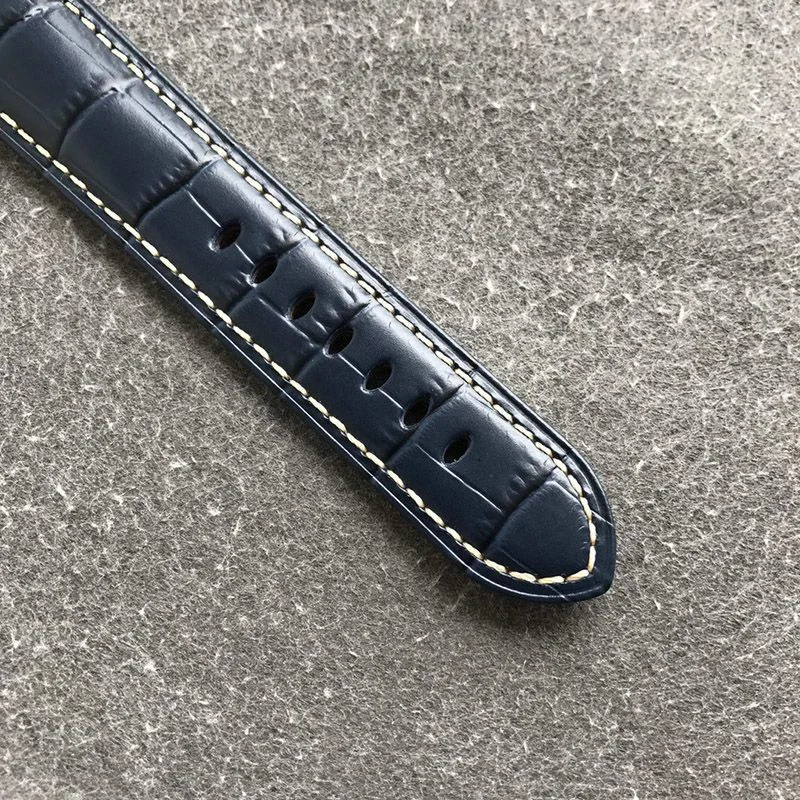 色鮮やかなブルー文字盤が人気!パネライ ルミノール GMT コピー PAM1033