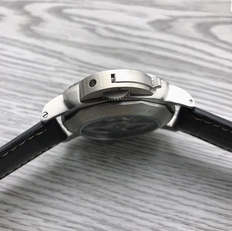 世界中で大人気♪パネライ ルミノール 偽物N級品カーフストラップ 44mm par94013