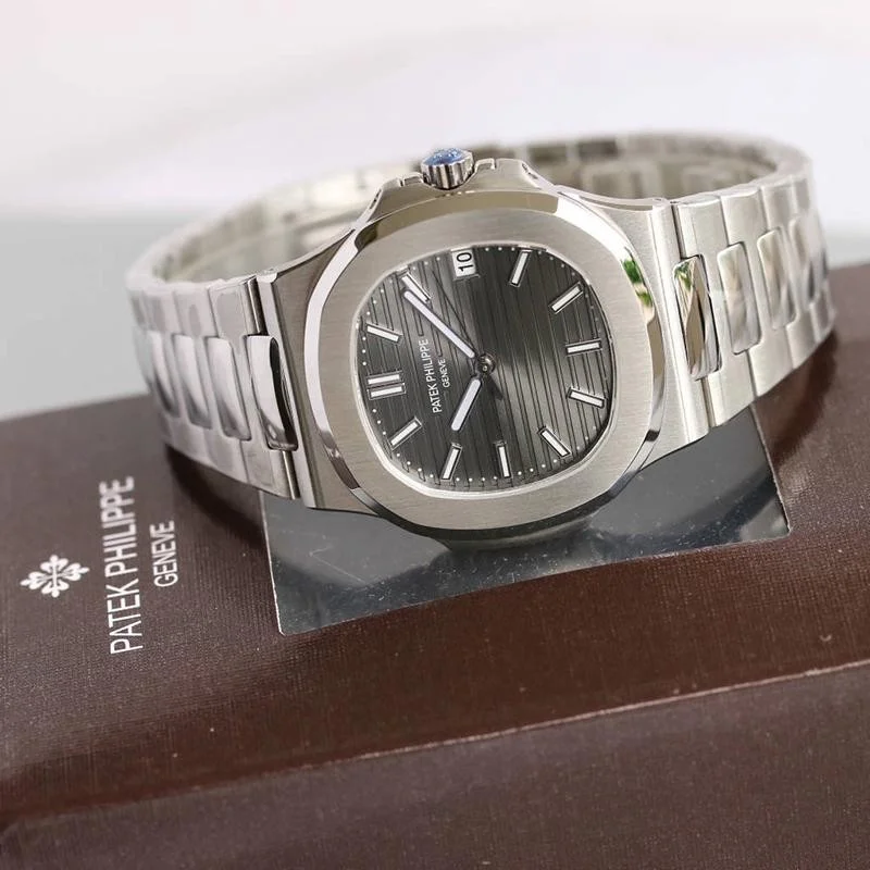 パテックフィリップ ノーチラス コピー 2色 約40mm pab47795