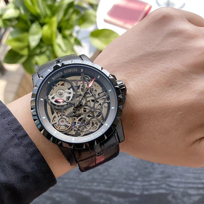 累積売上総額第１位！ロジェデュブイ エクスカリバー 偽物 スパイダー ピレリ ブラック DLC チタン 46MM roh40828