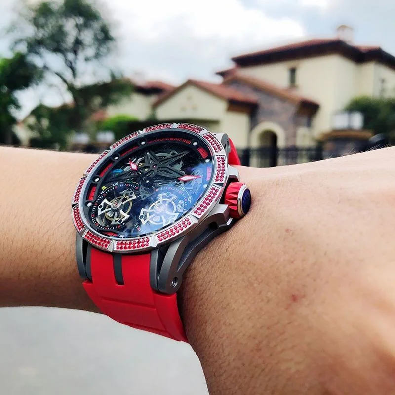 関税負担なしロジェデュブイ エクスカリバー スパイダーウラカン 偽物 自動巻き レッド 47MM roo19202