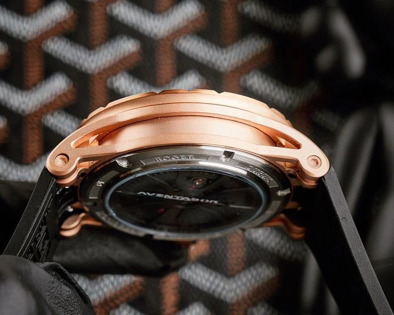日本未入荷ロジェデュブイ エクスカリバー スパイダーウラカン 偽物 自動巻き 約46MM roo62623