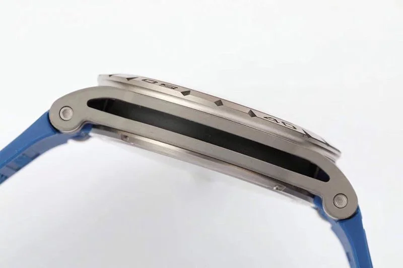 【即発】ロジェデュブイ エクスカリバー スパイダー チタン 偽物 45MM roq62219