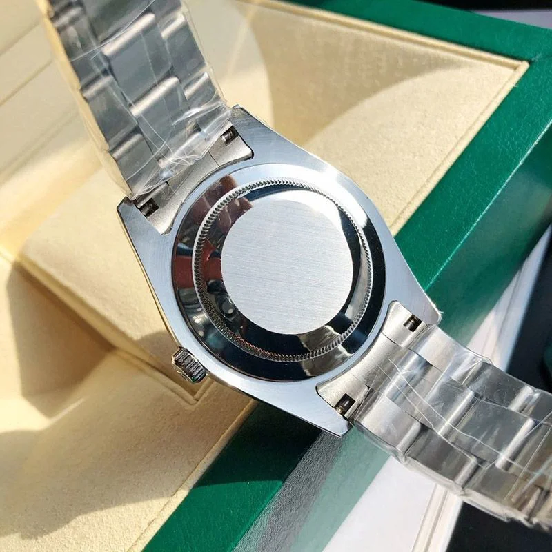 ロレックス スカイドゥエラー 偽物 42MM 自動巻き rob66300