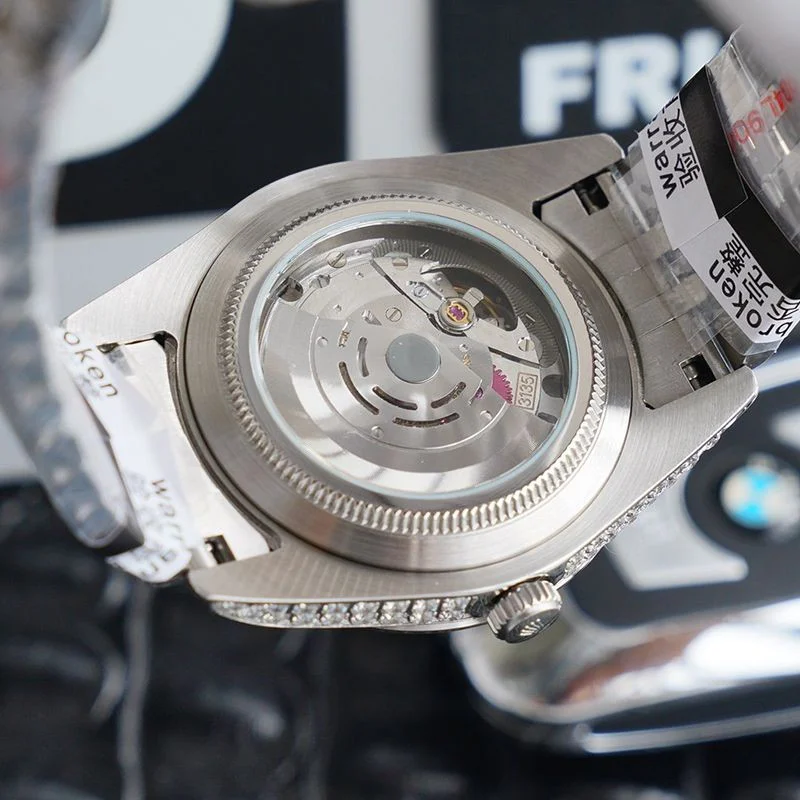 希少色 ロレックス 時計 偽物 デイトジャスト 41MM ホワイト メンズ 全面ダイヤ rob66947