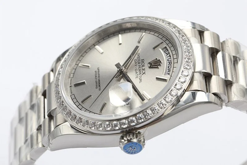 送料込 ロレックス 時計 偽物 デイデイト シルバー 36mm roc74154