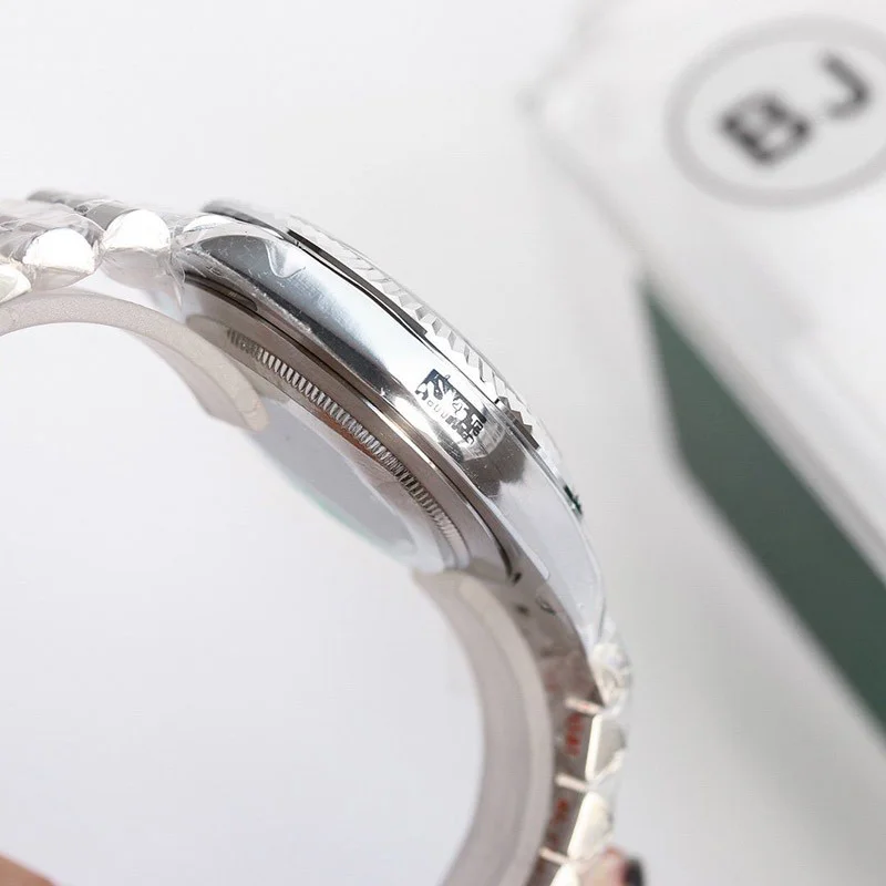 ロレックススーパーコピー 時計 パロディ デイトジャスト41mm シルバー メンズ rom15044