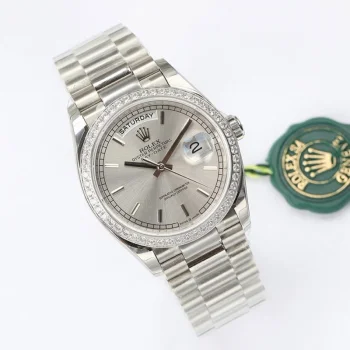 送料込 ロレックス 時計 偽物 デイデイト シルバー 36mm roc74154
