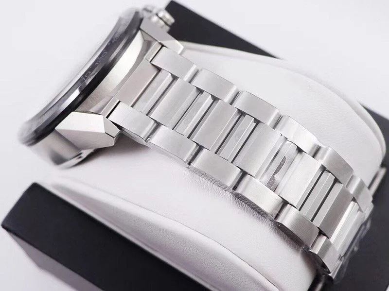 人気急上昇 タグホイヤー カレラ 偽物 スケルトン 文字盤 ステンレス メンズ 腕時計 43 mm TAi22171