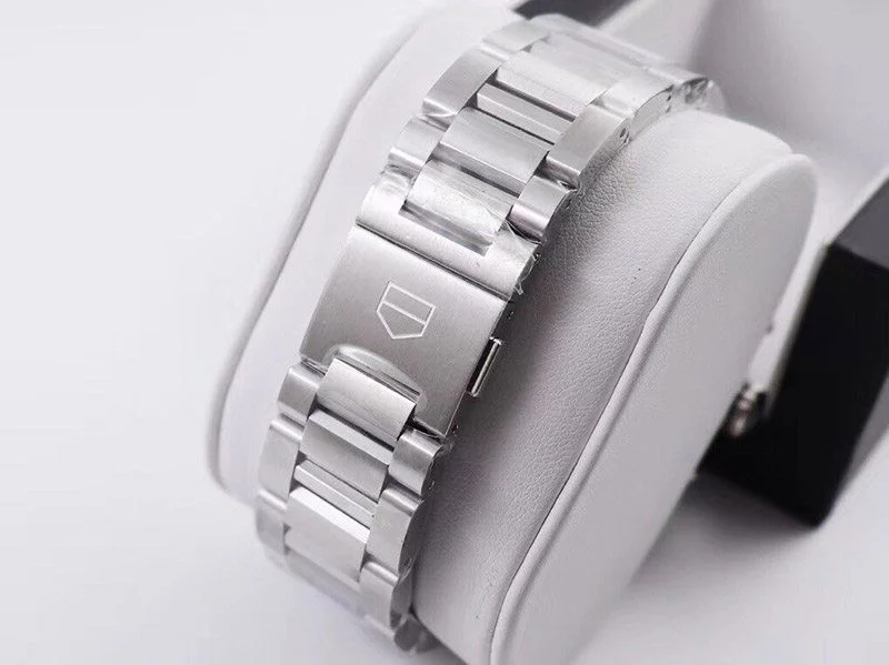 人気急上昇 タグホイヤー カレラ 偽物 スケルトン 文字盤 ステンレス メンズ 腕時計 43 mm TAi22171