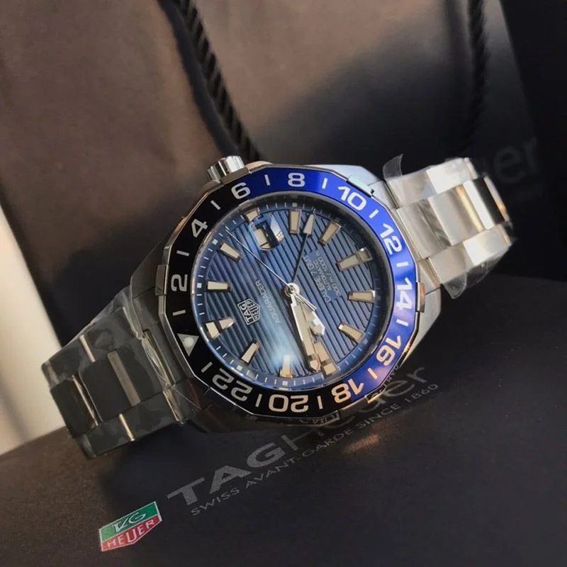 目を惹くカラータグホイヤー アクアレーサー 偽物自動巻ウォッチ - 直径 43 mm WAY201F.BA0927