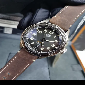 超希少!タグホイヤー オータヴィア コピー 自動巻ウォッチ 直径 42 mm WBE5114.FC8266