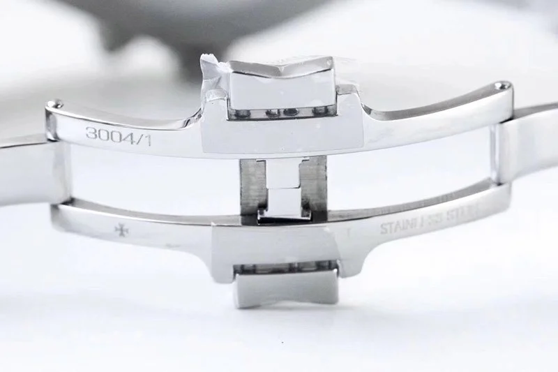 超希少!ヴァシュロン コンスタンタン オーヴァーシーズ コピーデュアルタイム vaj29102