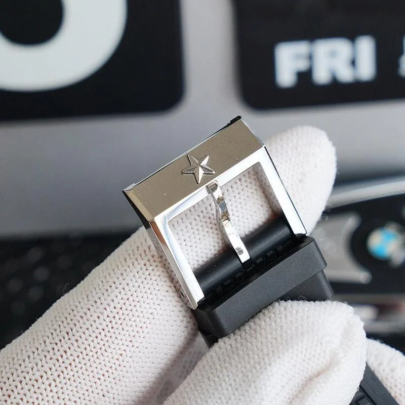 入手困難ゼニス 時計 偽物 デファイ クラシック 41mm zeo88384